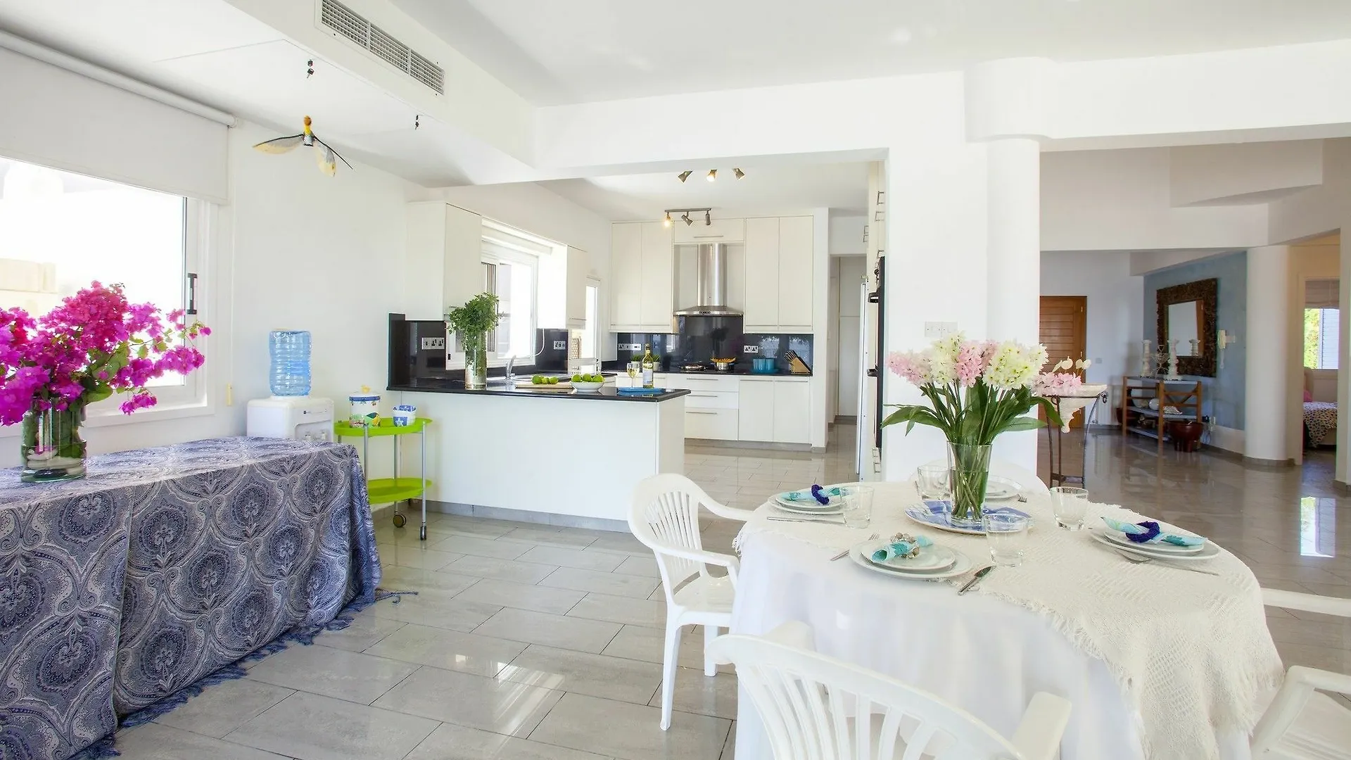 Sunset Beachfront Villa Meneou Larnaca